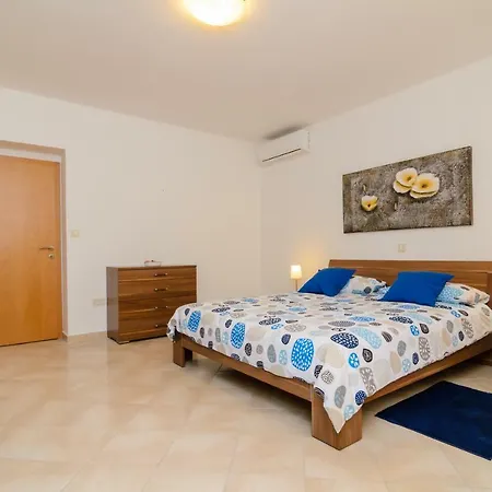 Ornella Apartman