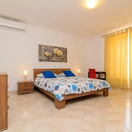 Ornella Apartament